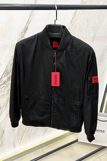 Мужская ветровка Hugo Boss чёрного цвета   