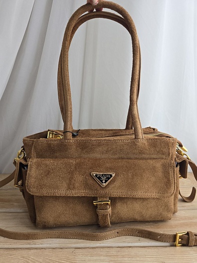 Замшевая сумка Prada 30x16 см   