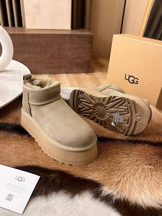 Женские ботинки UGG Classic Ultra Mini Platform - Brown