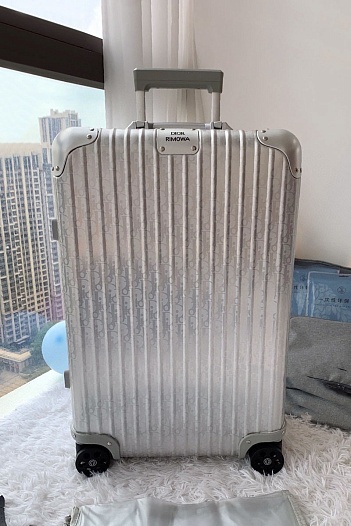 Чемодан Rimowa x Dior Aluminum M Premium 67x42x27 см   