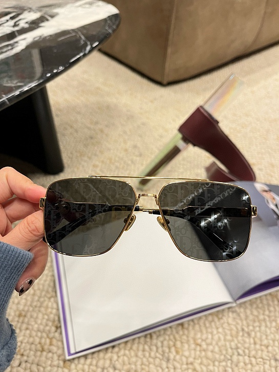 Солнцезащитные очки Dior