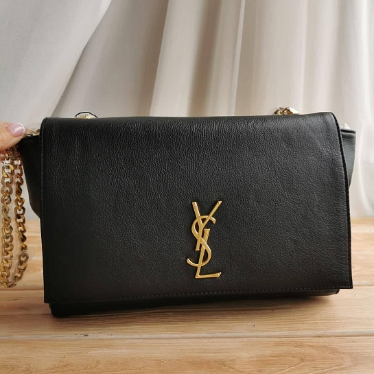 Женская чёрная кожаная сумка Yves Saint Laurent 32x19 см
