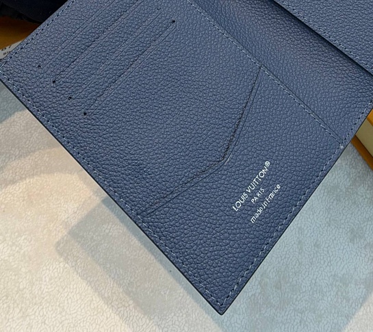Кожаная обложка для паспорта Louis Vuitton Indigo Blue Damoflage premium 14x10x2.5 см