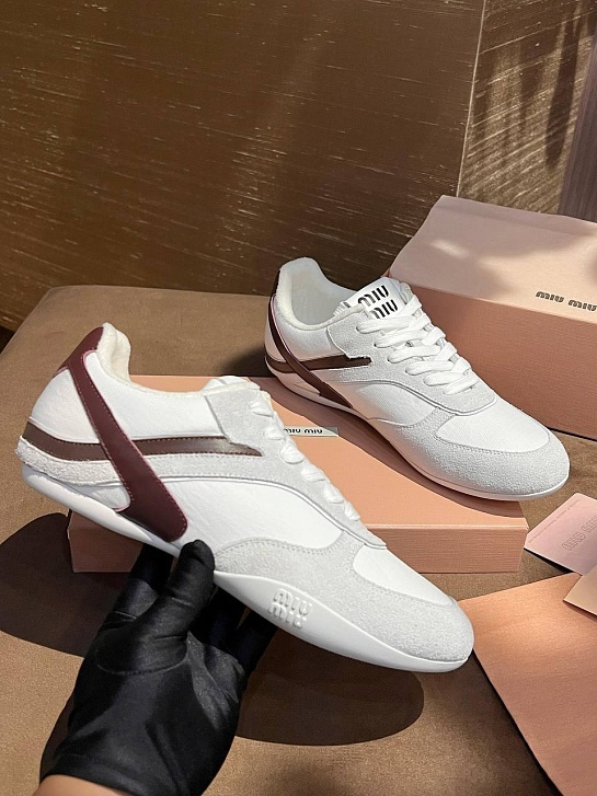 Замшевые женские кроссовки MIU MIU