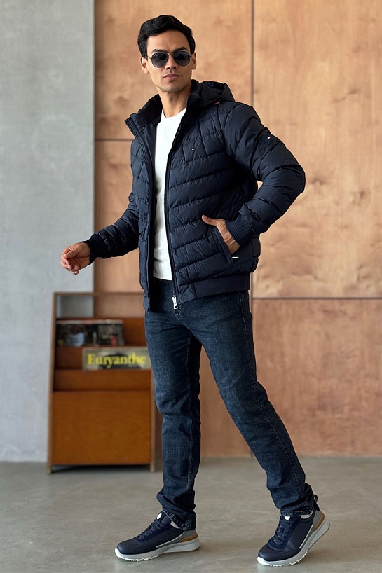 Куртка синего цвета Tommy Hilfiger logo-patch