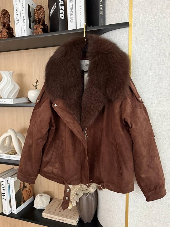 Женская утеплённая дубленка Max Mara с натуральным мехом