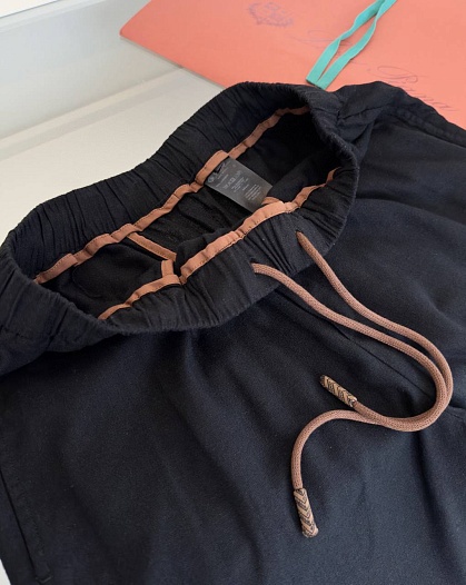 Штаны чёрного цвета Loro Piana Premium   