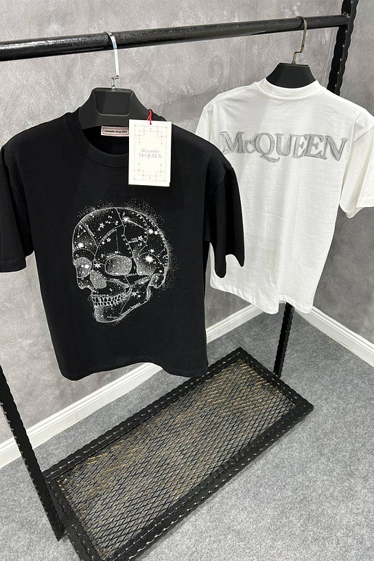 Футболка чёрного цвета Alexander McQueen Skull