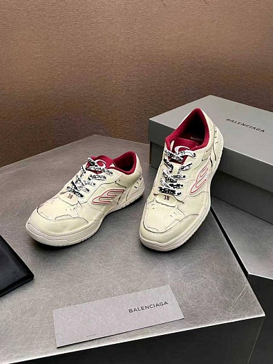 Женские кожаные кроссовки Balenciaga Hamptons Worn-Out premium   