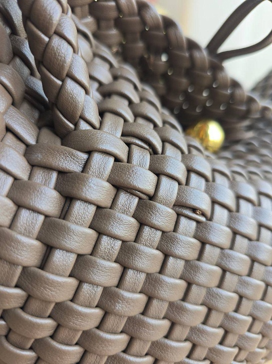 Кожаная сумка Bottega Veneta intrecciato 30x14 см