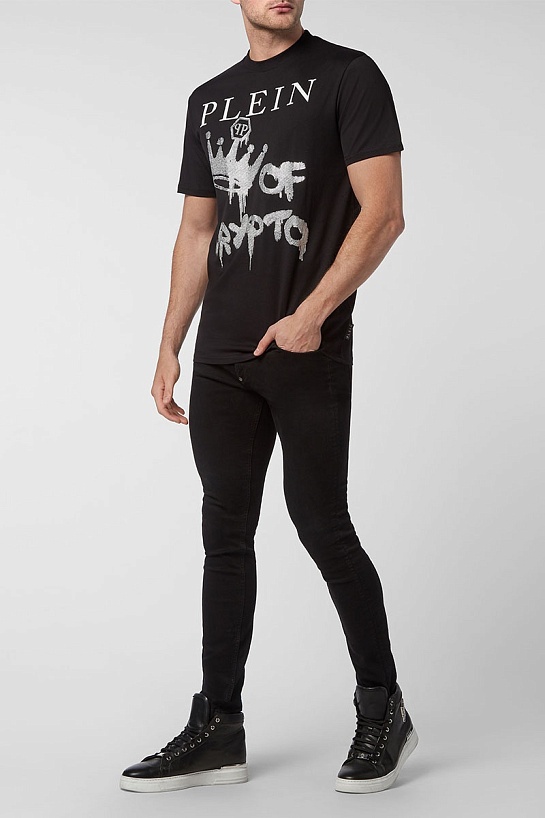 Чёрная футболка со стразами Philipp Plein king of crypto