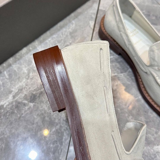 Замшевые лоферы Brunello Cucinelli tassels - Light Grey