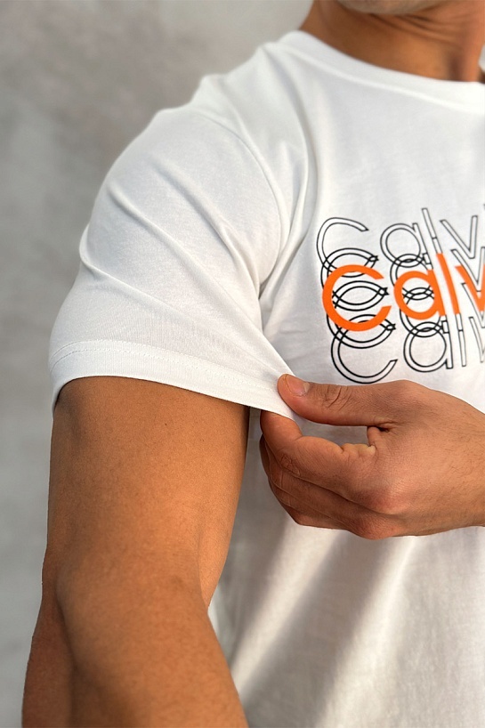 Брендовая мужская футболка Calvin Klein белого цвета