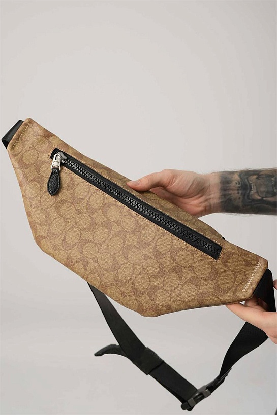 Кожаная сумка на пояс Coach x Jean Michel Basquiat Track