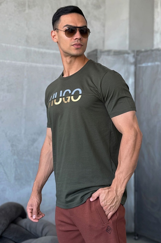 Мужская тёмно-зелёная футболка Hugo Boss