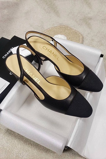 Женские кожаные туфли на каблуке Chanel premium   