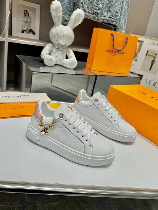 Женские кожаные кроссовки Louis Vuitton Time Out - White