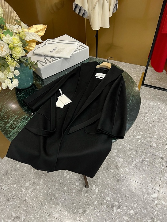 Женское кашемировое пальто чёрного цвета Max Mara