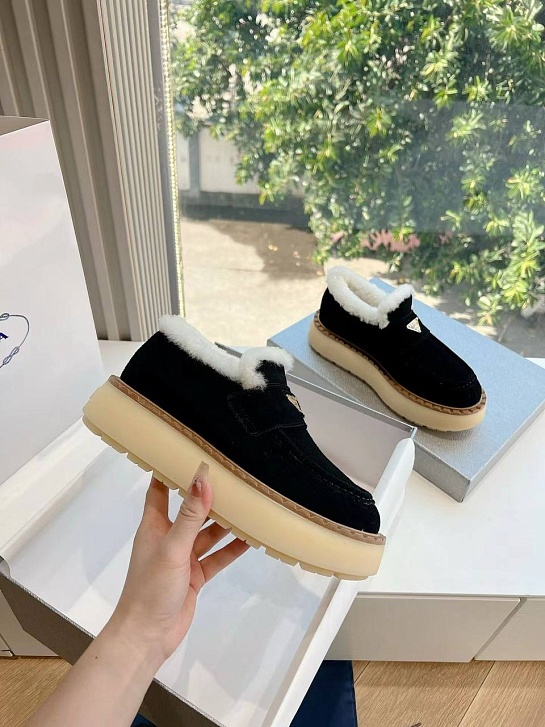 Женские меховые лоферы Prada Suede Premium - Black