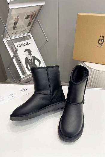 Мужские чёрные ботинки UGG Classic   