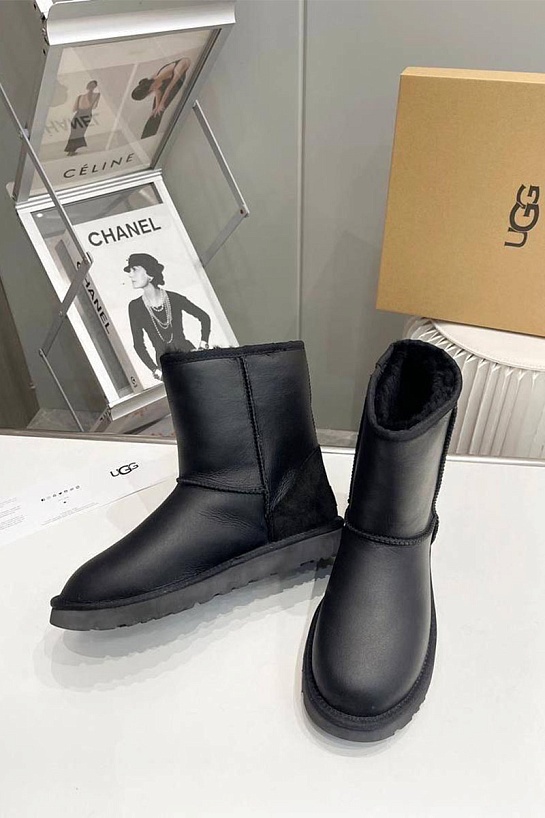Мужские чёрные ботинки UGG Classic