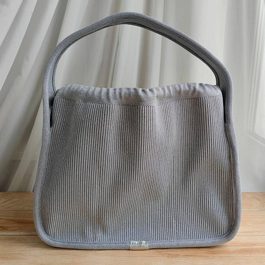Серая сумка-хобо Alexander Wang 37x30 см   