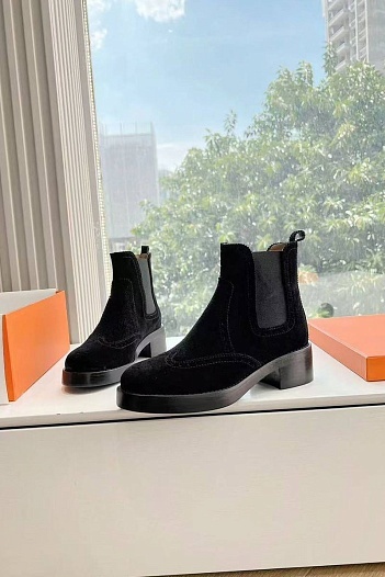 Женские замшевые ботинки Hermes Premium чёрного цвета   