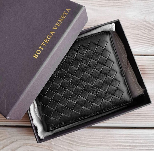 Кожаный чёрный кошелёк Bottega Veneta   
