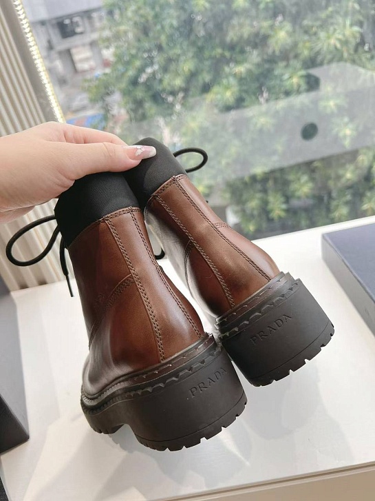 Женские коричневые ботинки Prada Premium