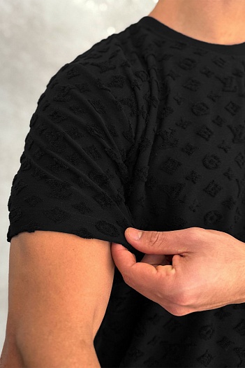 Брендовая мужская футболка Louis Vuitton embossed logo - Black   
