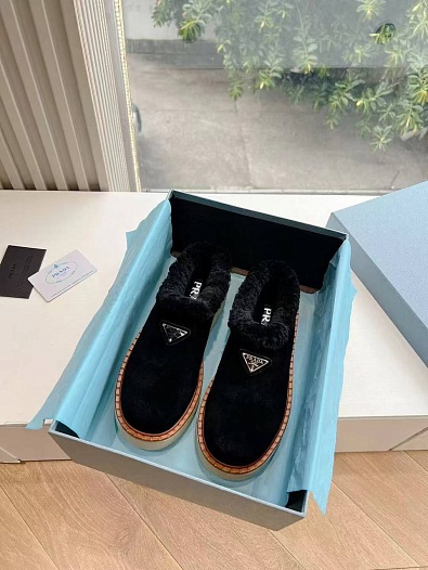 Женские чёрные ботинки сабо Prada   