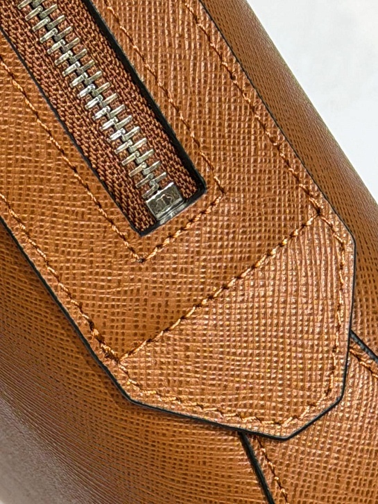 Кожаный портфель Montblanc Sartorial premium 39x28x5 см