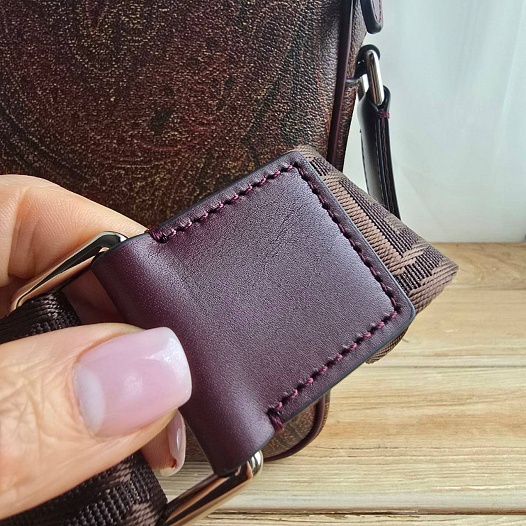 Кожаная сумка Etro с узором пейсли 22x24 см   