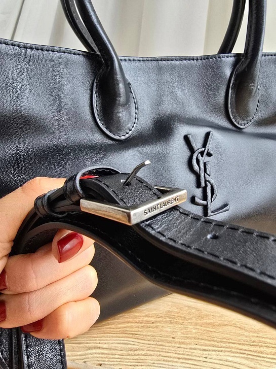 Кожаная сумка Yves Saint Laurent 39x23 см