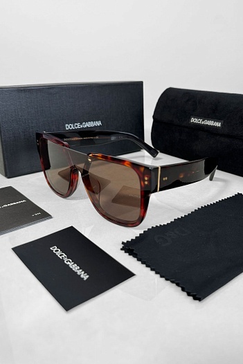 Солнцезащитные очки Dolce & Gabbana   
