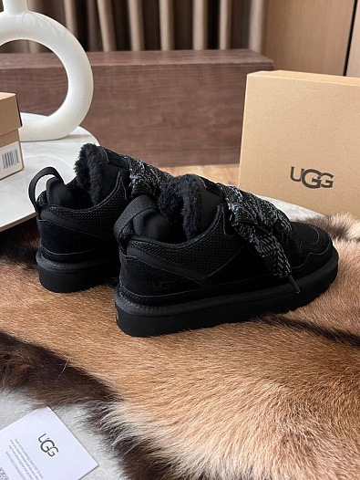 Женские ботинки с мехом UGG Lowmel - Black   