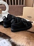 Женские ботинки с мехом UGG Lowmel - Black