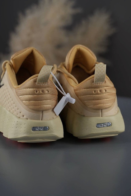 Кроссовки Nike Mind 002