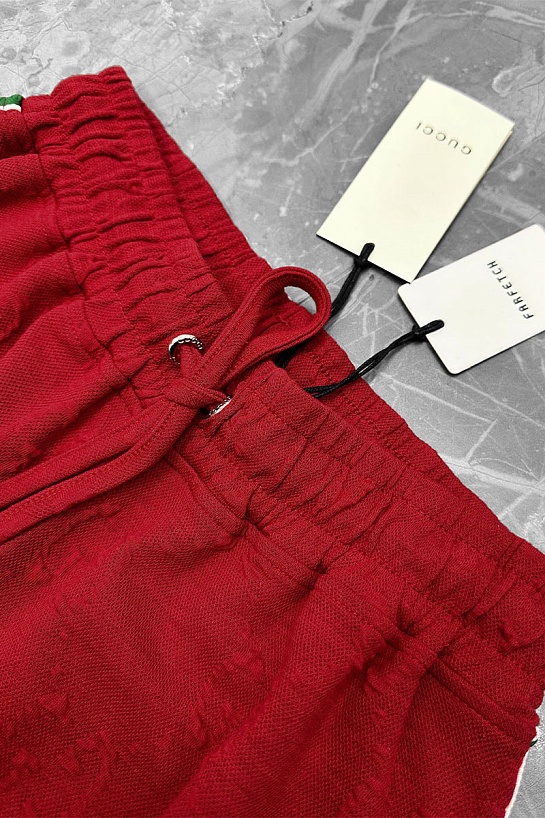 Брендовые мужские шорты Gucci красного цвета