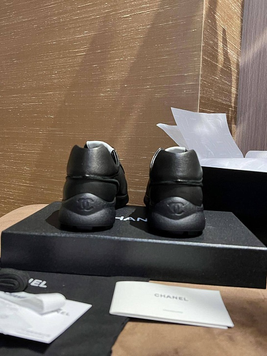 Женские кожаные кроссовки чёрного цвета Chanel premium