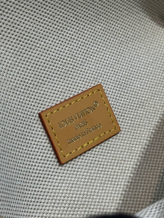 Кожаная сумка Louis Vuitton Rush Bumbag premium 30x15x8 см