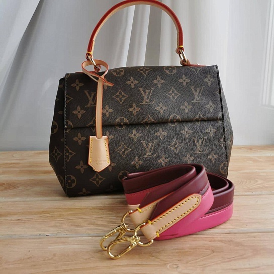Кожаная сумка Louis Vuitton Cluny BB 28x20x10 см
