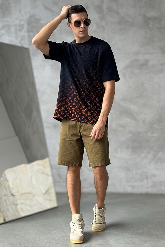 Чёрная оверсайз футболка Louis Vuitton Monogram Gradient