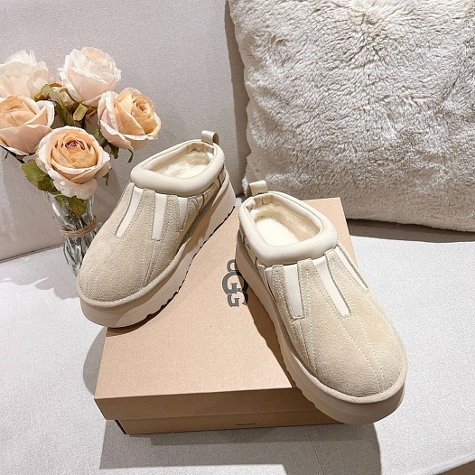 Меховые женские слипоны UGG Tassle - Beige   