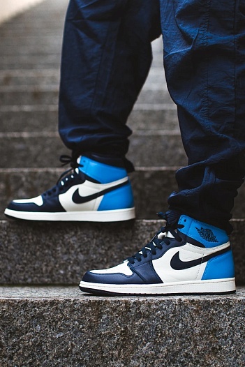 Кроссовки Nike Air Jordan 1 Retro High "Obsidian"   