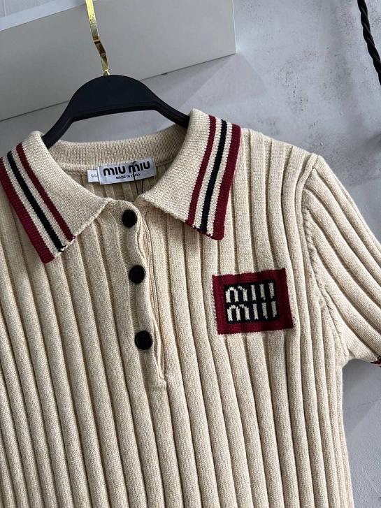 Женское поло MIU MIU бежевого цвета premium