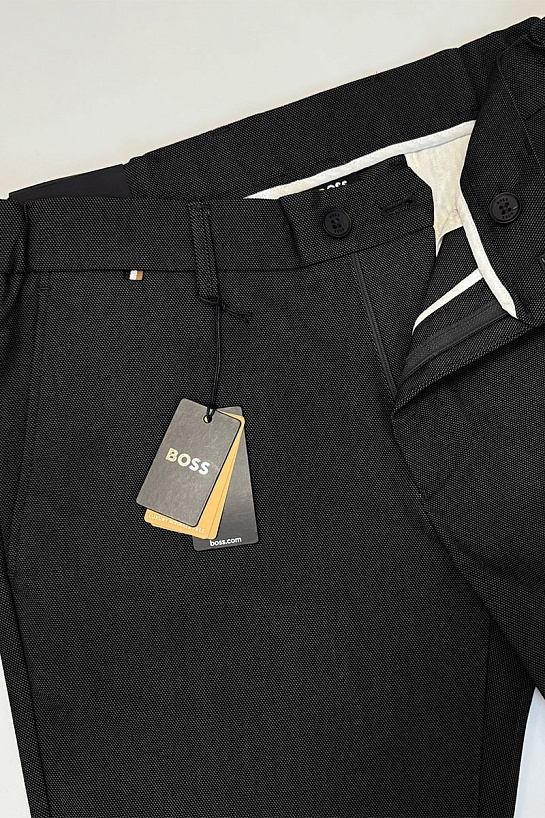 Мужские брюки Hugo Boss чёрного цвета