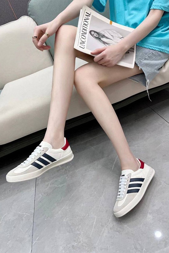 Женские кроссовки Gucci x Adidas Gazelle Collaboration - White