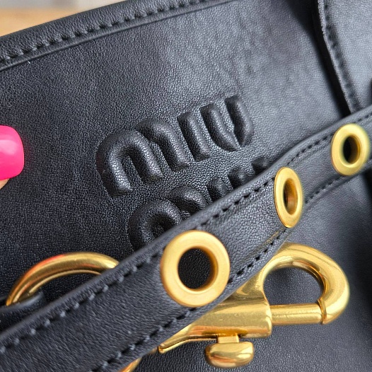 Кожаная сумка MIU MIU Aventure nappa 42x29 см - Black   