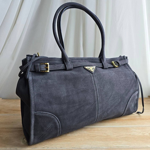 Замшевая серая сумка Prada 38x23 см   